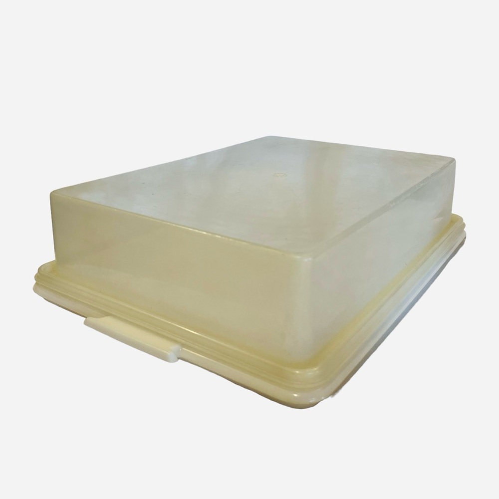 Tupperware 622-2 Fresh and Fancy Cake Carrier Container 9x13”